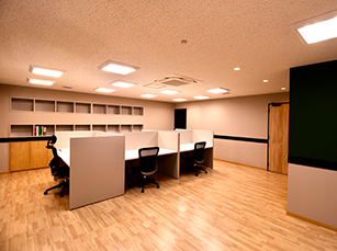 横浜市のリフォーム・工事・オフィス移転なら有限会社タナックス